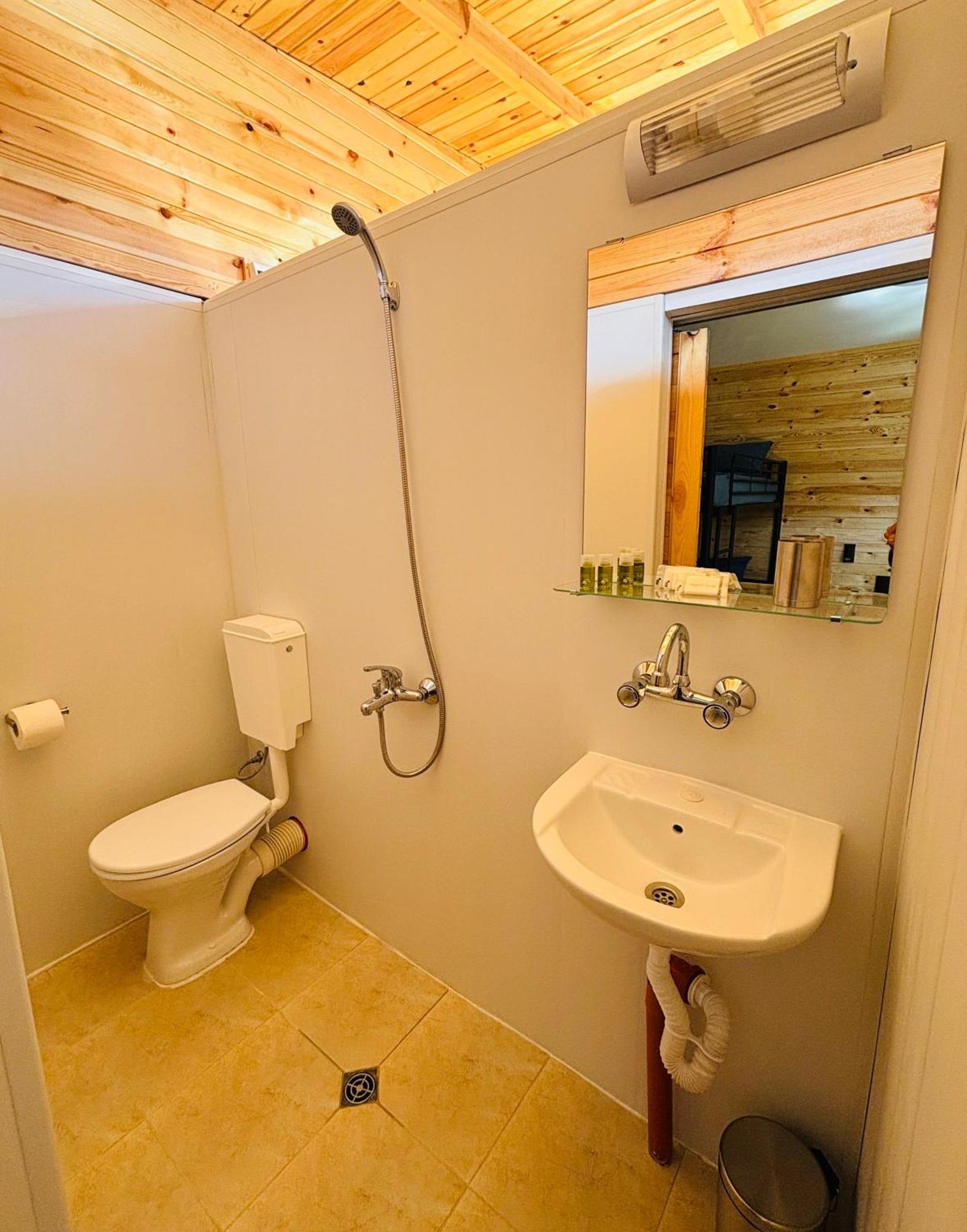 Cozyhut Бунгало Под Наем Chernomorets Bagian luar foto
